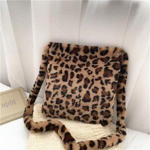 Womens Leopard Shoulder Plush Handbag